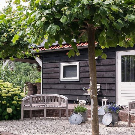 Bed & Breakfast De Schuur Inn Numansdorp Екстериор снимка