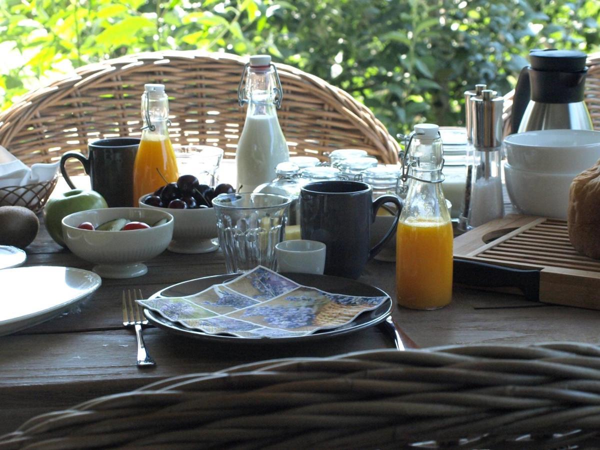 Bed & Breakfast De Schuur Inn Numansdorp Екстериор снимка